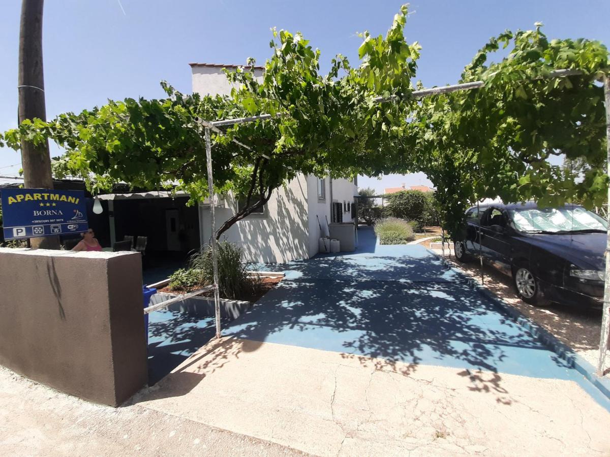 Apartments Borna Drage Exterior foto